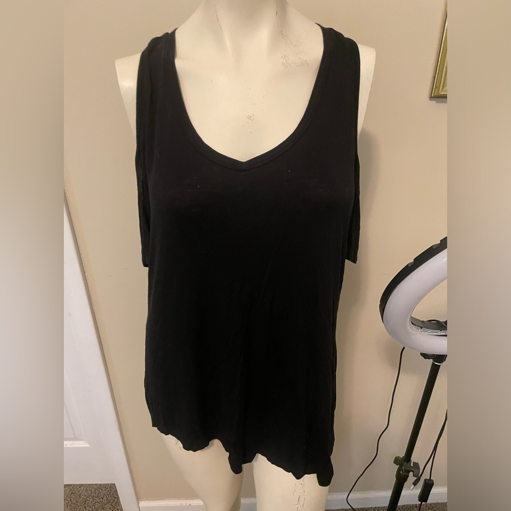 Womans super soft cold shoulder tee Xl
